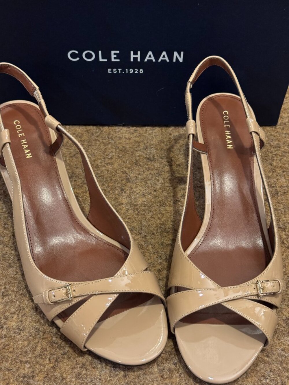 Cole Haan Nude Beige Patent Leather Slingback Kitten Heel Sandals Sz 10.5 - Picture 3 of 11